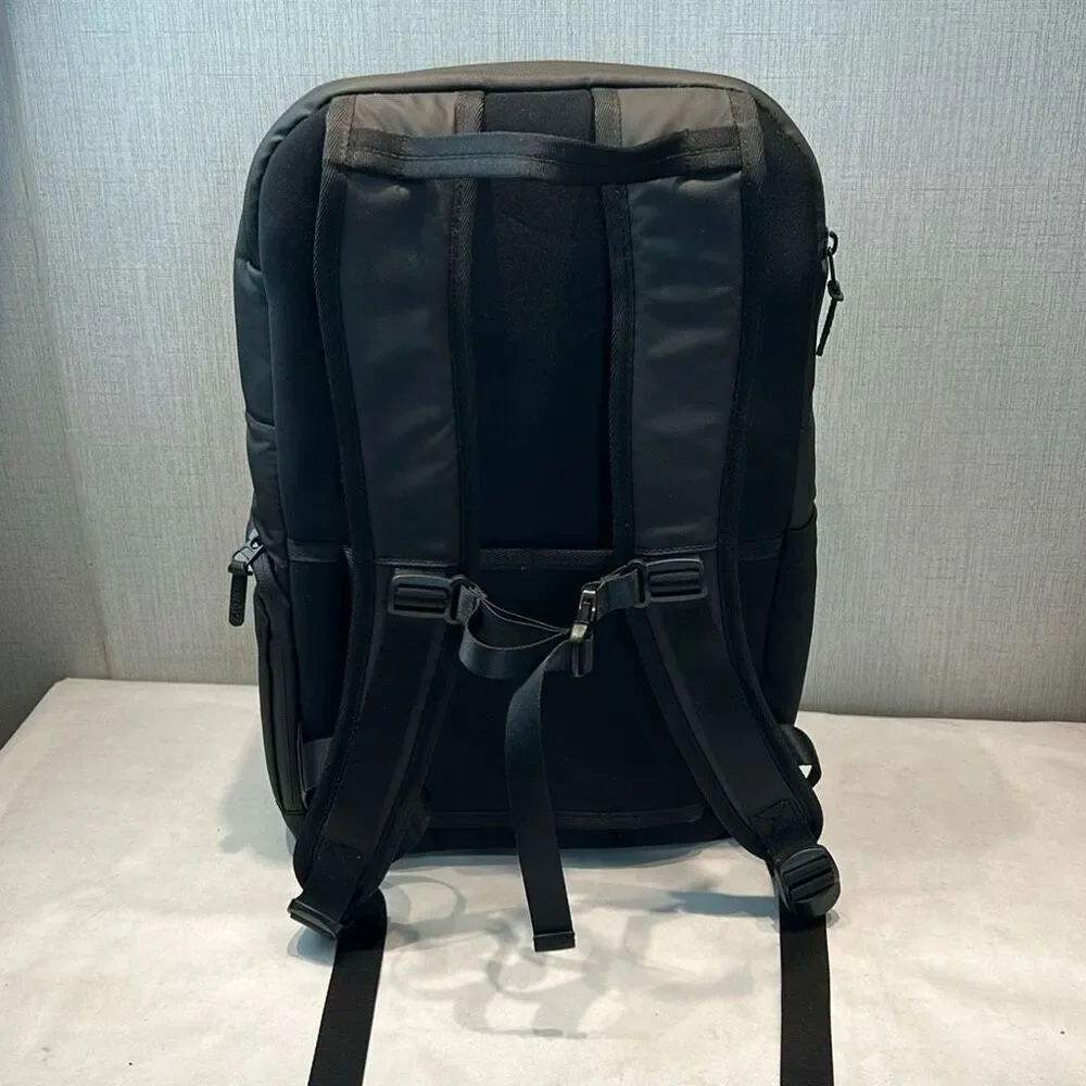 Vooray Insulated Picnic Backpack Black Zip Closure Adjustable Straps